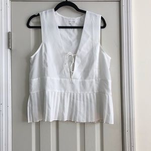 V NECK PLEATED BLOUSE